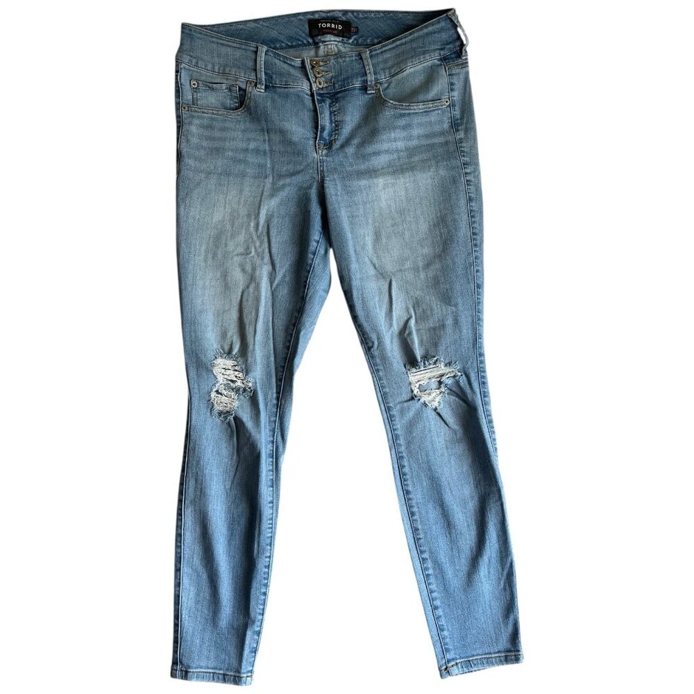 Torrid Bombshell Skinny Jeans 14R Light Wash Distressed Stretch - Picture 2 of 12